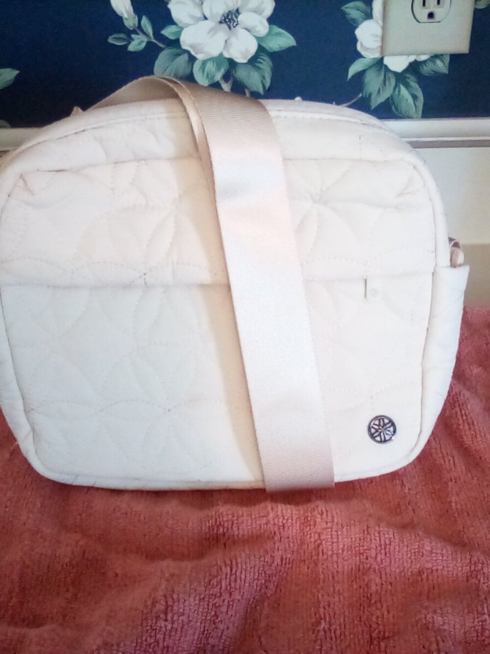 Gaiam Quilted Ivory Bag